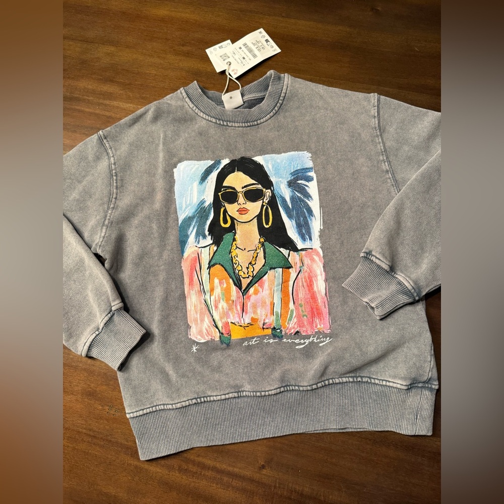Nwt Girls Zara sweatshirt sz 9-10 girl glasses gray